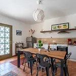 L'oustalet En Provence Hébergement de vacances Saint-Hilaire-dʼOzilhan
