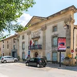 L'oustalet En Provence Hébergement de vacances Saint-Hilaire-dʼOzilhan