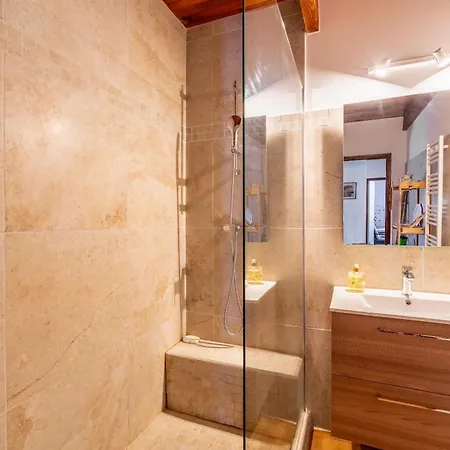 Holiday home L'oustalet En Provence *