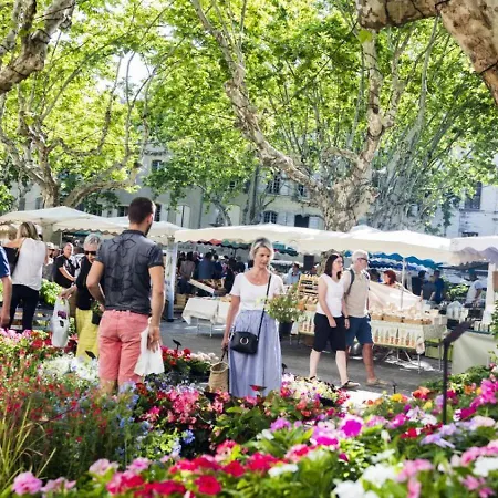 L'oustalet En Provence *