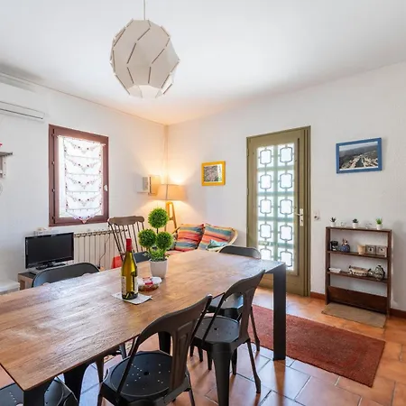 L'oustalet En Provence Hébergement de vacances